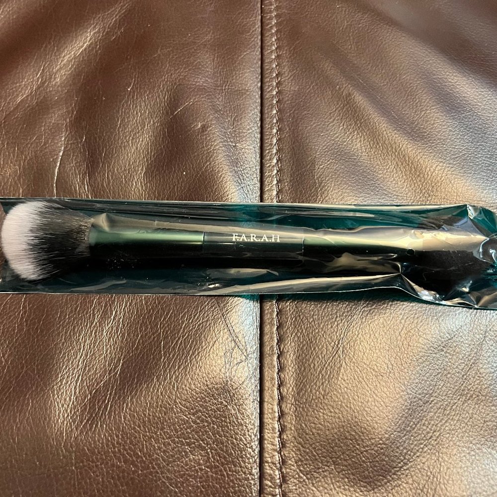 F.A.R.A.H. Brushes Dual Ended Sponge + Brush 242 NEW